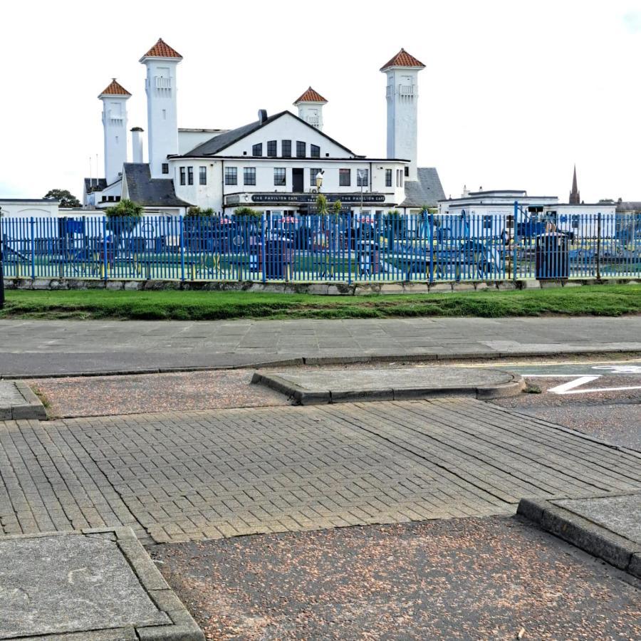 Maze Beach Getaway Ayr Exterior foto